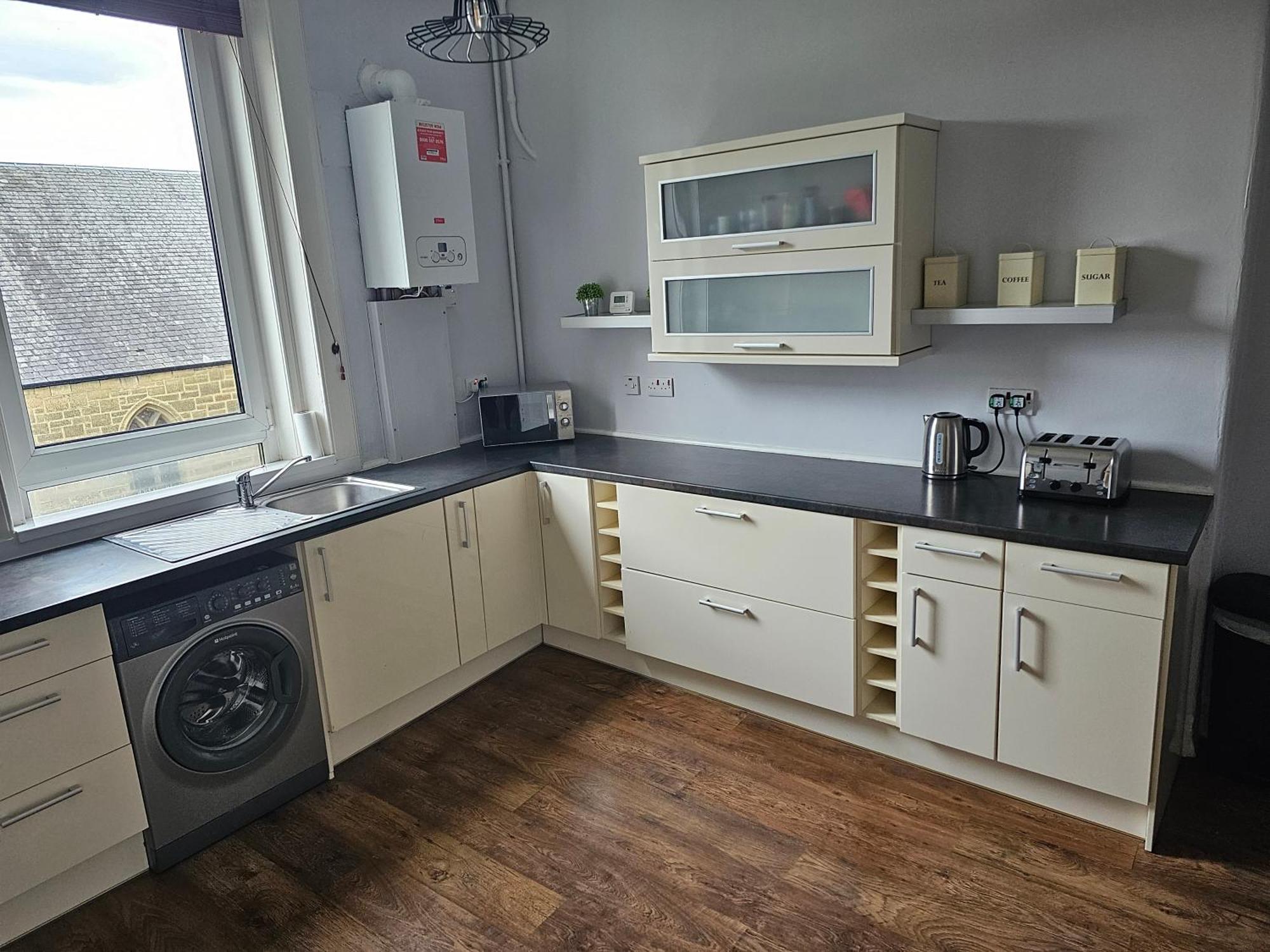 Snug - Abhainn Apartment เฮเลนส์บะระ ภายนอก รูปภาพ